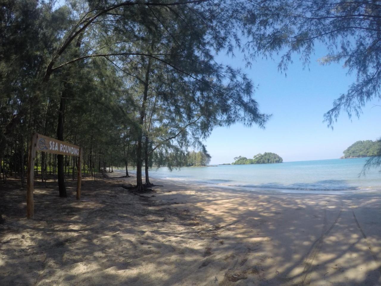 Sea Rounding Hotel Ko Phra Thong Exterior photo