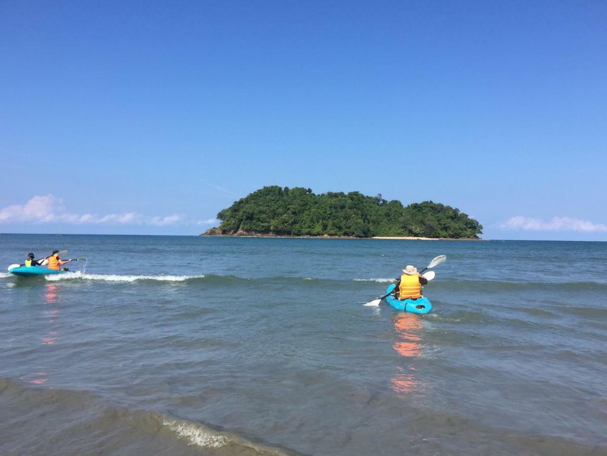 Sea Rounding Hotel Ko Phra Thong Exterior photo